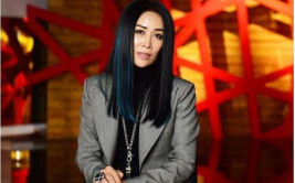 那英真名叫什么,从“那英”到“那英”，揭秘天后真名背后的故事